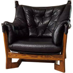 Vintage Leather Lounge Armchair, Solid Wood Frame Tufted Club Chair, Luxury Cigar Chair for Living Room, Tea Room & Bar Seating (Black)
